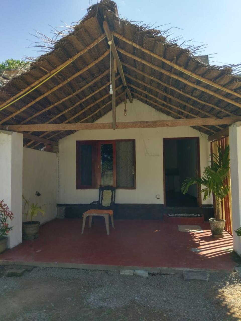 Peacock Garden Bed & Breakfast Tangalle Exterior photo